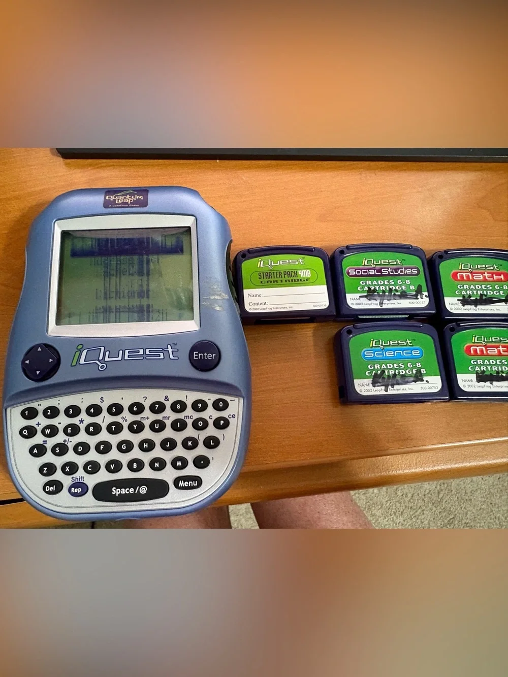iQuest Handheld Learning Device with Educational Cartridges -Screen damaged